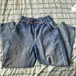 BDG Urban Outfitters Jeans Elastic Waist Pull on Mom-Jeans